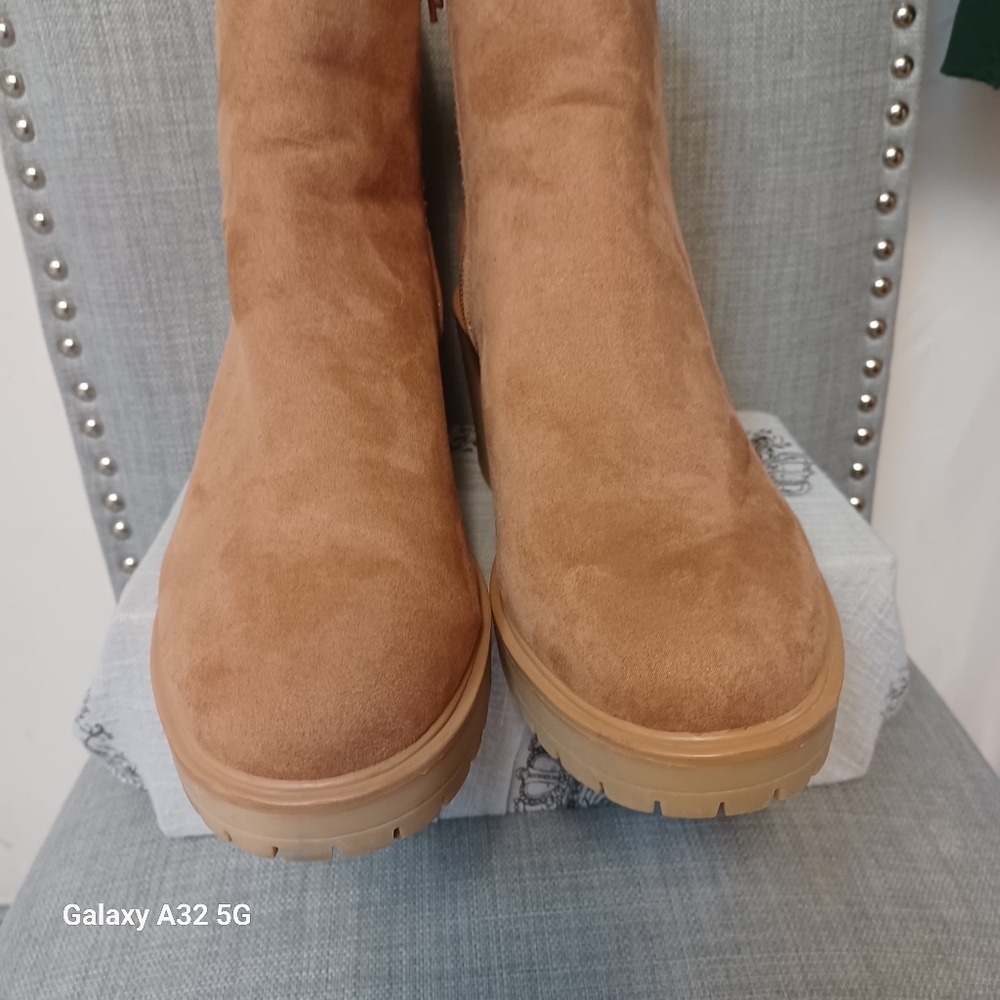 UNIVERSAL THREAD chelsea Women's Tan Ankle Boots Size 11 - Picture 11 of 13